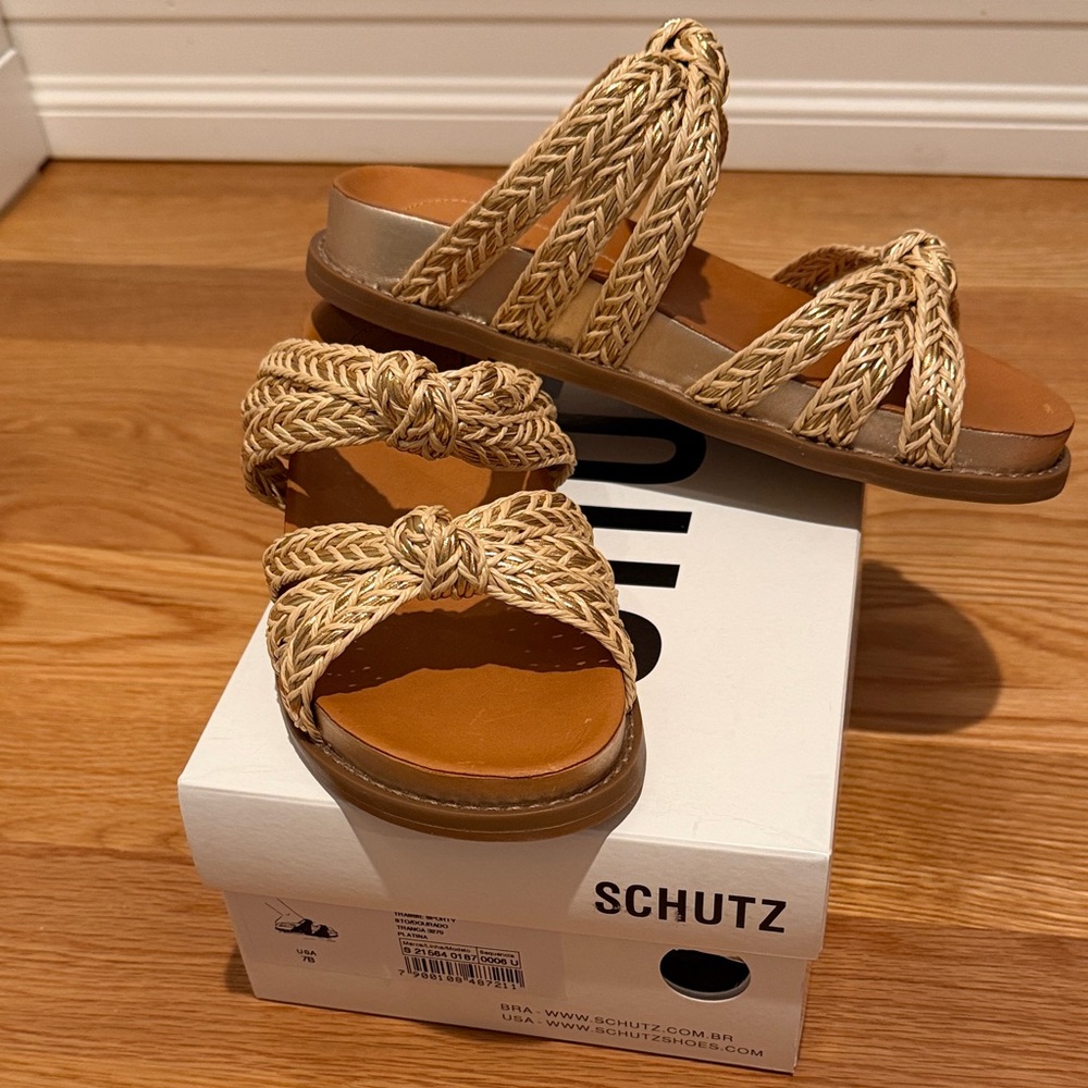 SCHUTZ Trassie Sporty. Women's Woven Gold Sandals